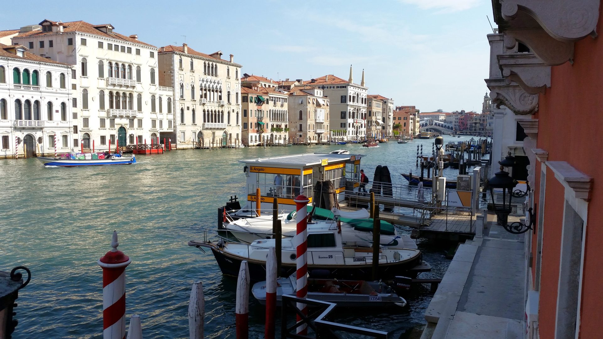 How to get around in Italy