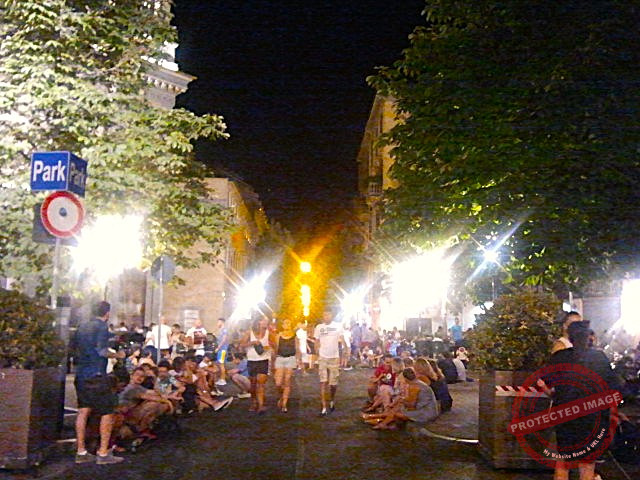Movida-in-San-Salvario-young-people-in-the-square-drinking-and-chatting