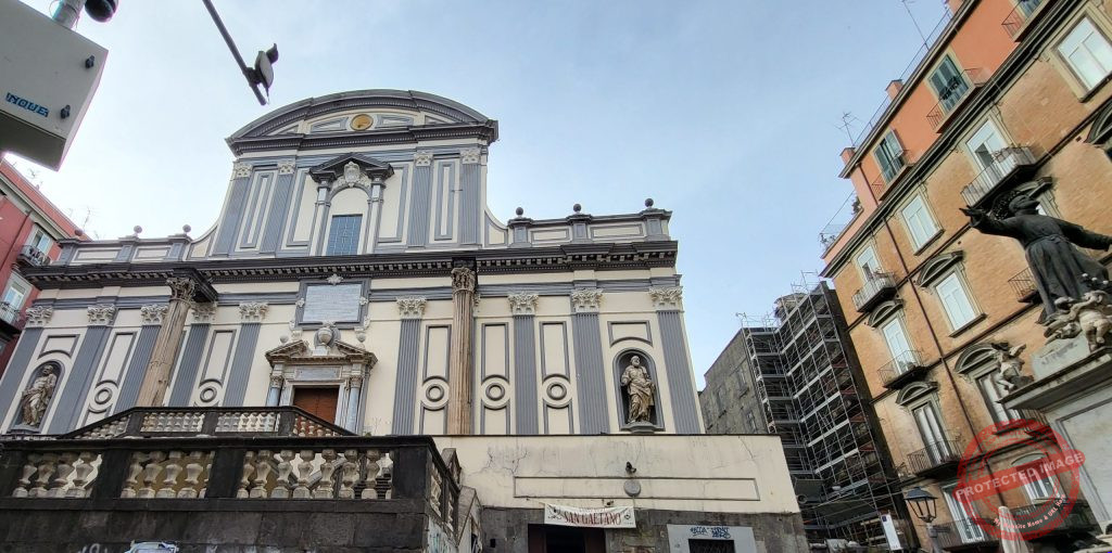 self-guided walking tour of Naples